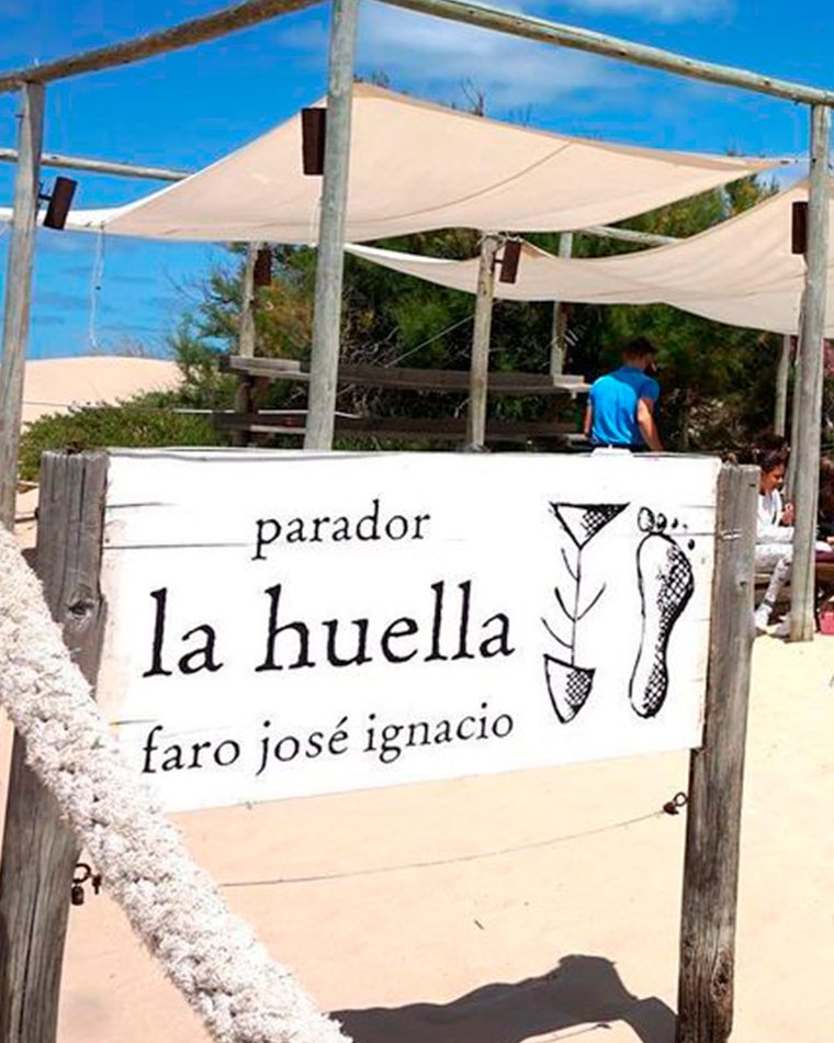 The parador la huella sign at Faro Jos&eacute; Ignacio